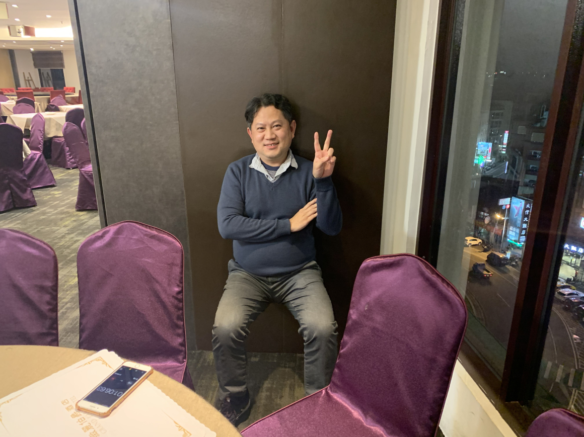 3.深蹲比賽搶禮物-老師自己玩