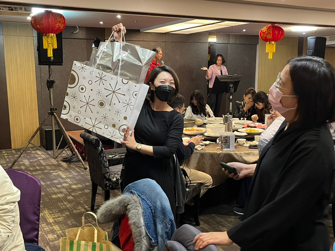 3.深蹲比賽搶禮物 (5)