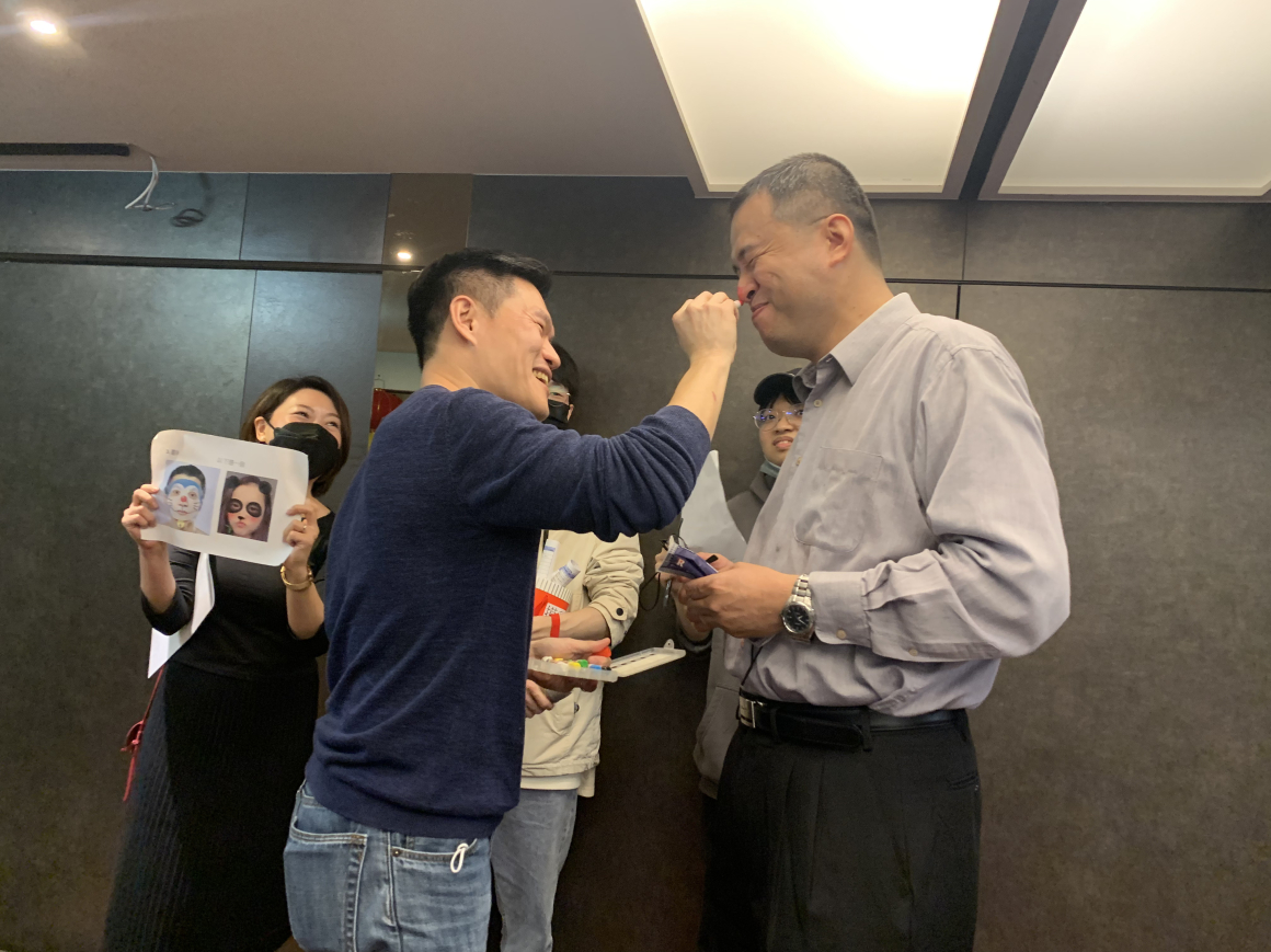 2.中級密碼處罰-何前程老師畫成多拉A夢 (2)