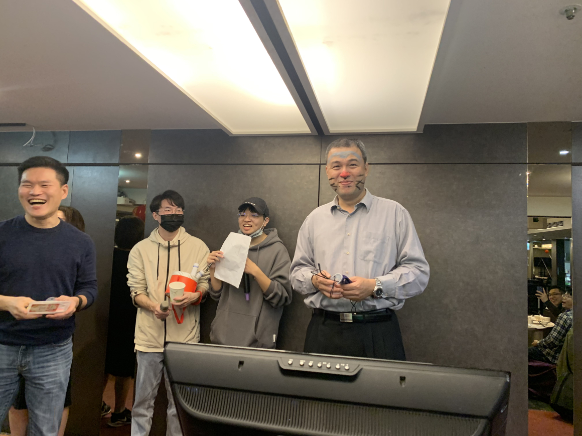 2.中級密碼處罰-何前程老師畫成多拉A夢 (3)